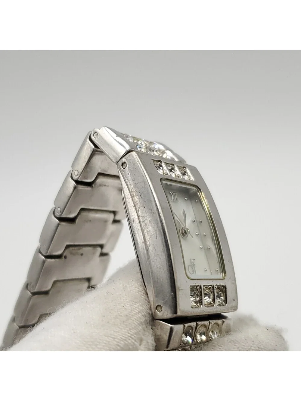 Daisy Fuentes Rhinestone Quartz 18mm Womens Rectangle Watch New Battery 6.5